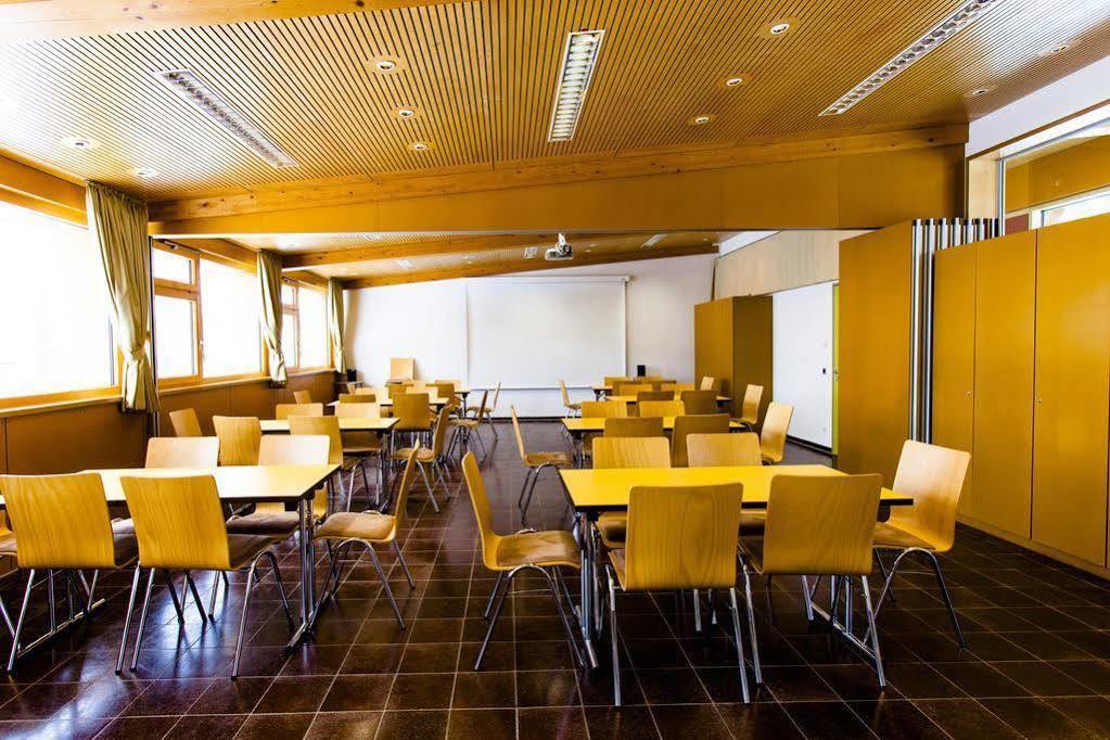 Jugendherberge Garmisch-Partenkirchen - Membership Required! מראה חיצוני תמונה