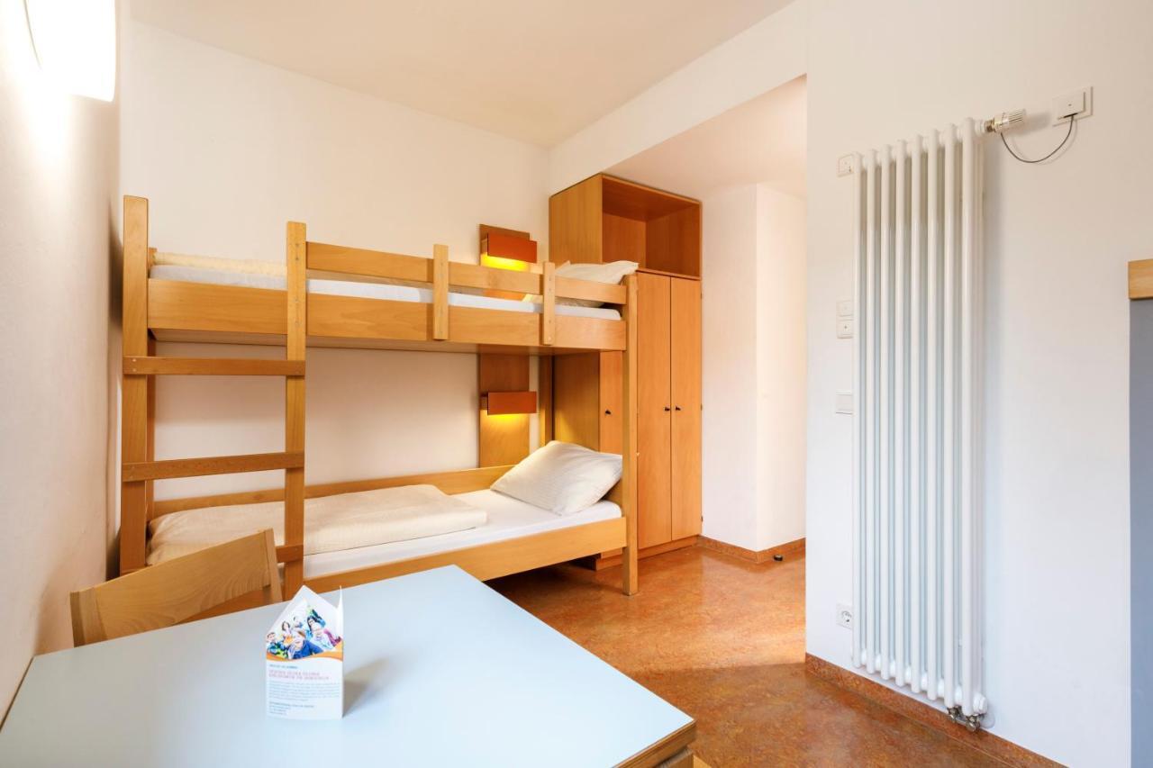 Jugendherberge Garmisch-Partenkirchen - Membership Required! מראה חיצוני תמונה